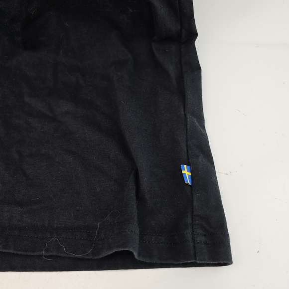 Fjallraven Black T-Shirt with Red Logo Pocket - Picture 4 of 5